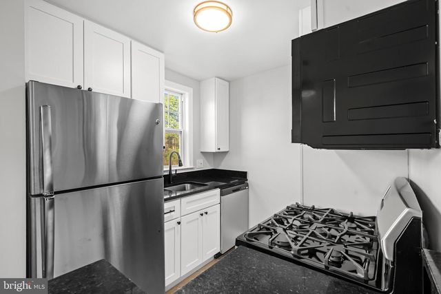 6892 HAWTHORNE ST, Hyattsville, MD 20785