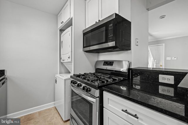 6892 HAWTHORNE ST, Hyattsville, MD 20785