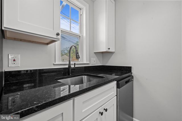 6892 HAWTHORNE ST, Hyattsville, MD 20785