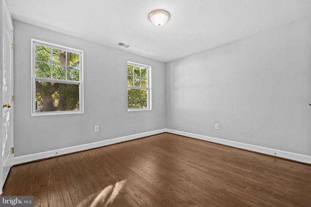 6892 HAWTHORNE ST, Hyattsville, MD 20785