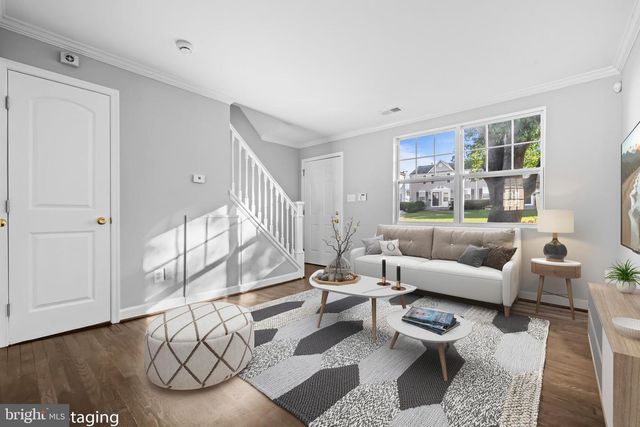 6892 HAWTHORNE ST, Hyattsville, MD 20785