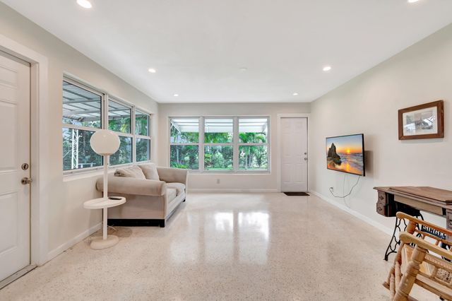 234 NE 20th Street, Delray Beach, FL 33444