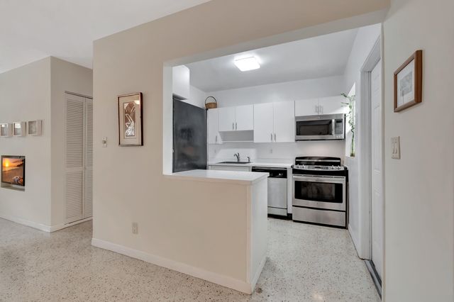 234 NE 20th Street, Delray Beach, FL 33444