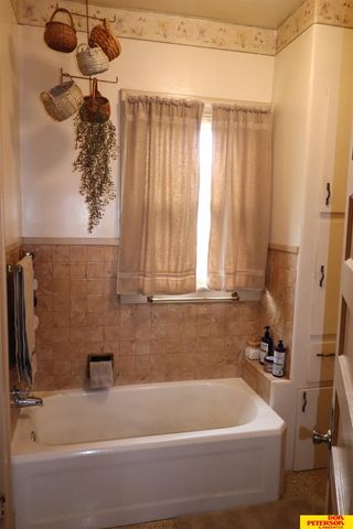 1140 N Main Street, Fremont, NE 68025