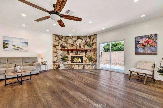 2137 W Cris Avenue West, Anaheim, CA 92804