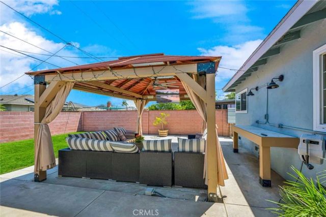 2137 W Cris Avenue West, Anaheim, CA 92804
