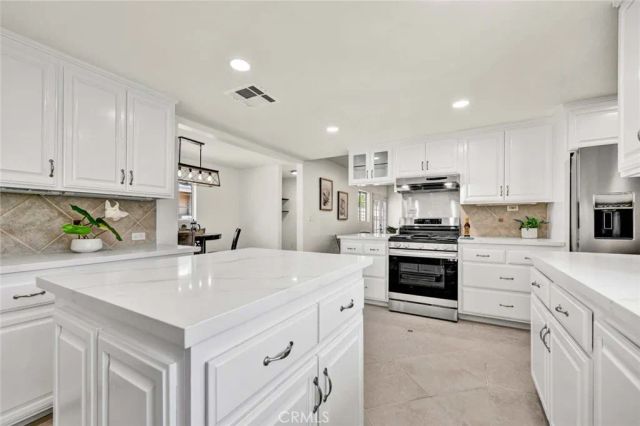 2137 W Cris Avenue West, Anaheim, CA 92804