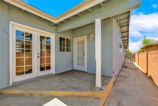 2137 W Cris Avenue West, Anaheim, CA 92804