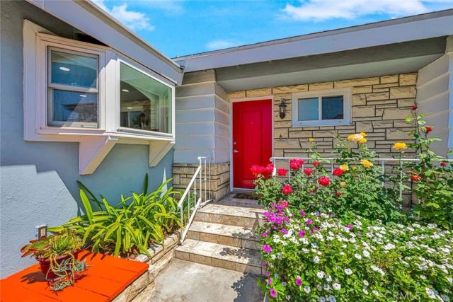 2137 W Cris Avenue West, Anaheim, CA 92804