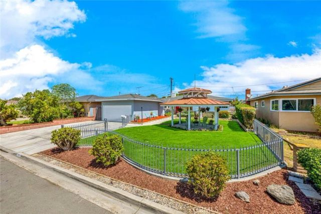 2137 W Cris Avenue West, Anaheim, CA 92804