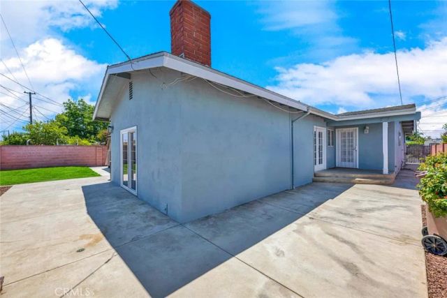 2137 W Cris Avenue West, Anaheim, CA 92804