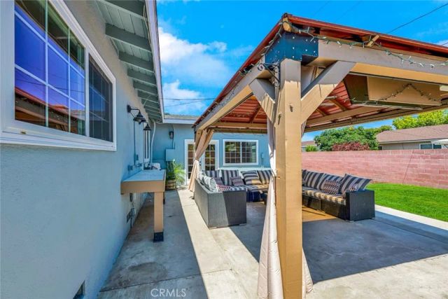 2137 W Cris Avenue West, Anaheim, CA 92804