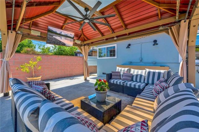 2137 W Cris Avenue West, Anaheim, CA 92804