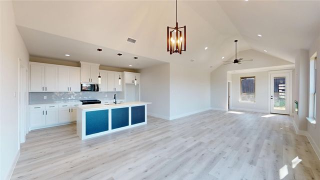 801 Birch Street, Grand Prairie, TX 75050