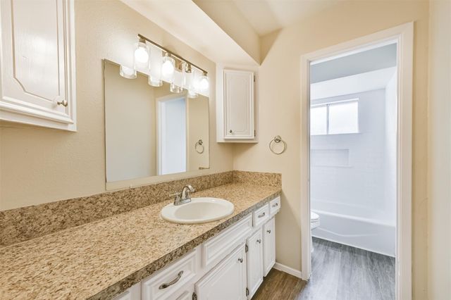 2230 E Clare Street, Deer Park, TX 77536