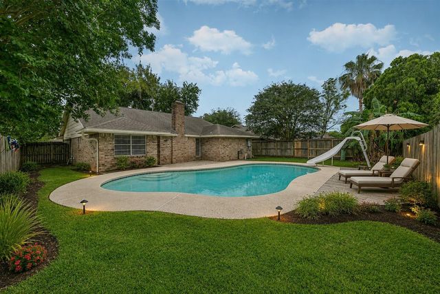2230 E Clare Street, Deer Park, TX 77536
