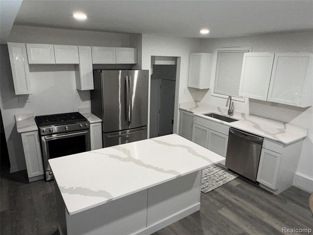 16291 Fairmount Drive, Detroit, MI 48205