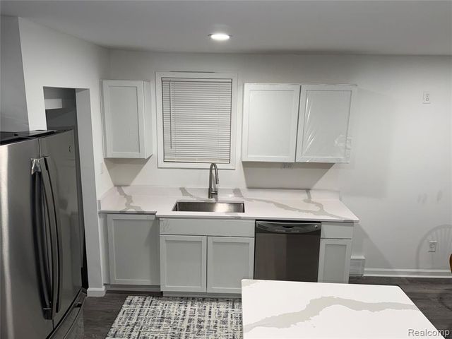 16291 Fairmount Drive, Detroit, MI 48205