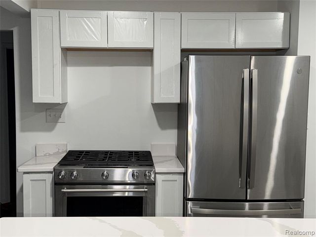 16291 Fairmount Drive, Detroit, MI 48205