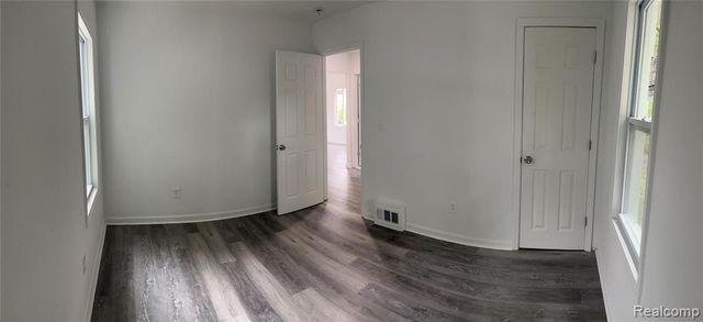 16291 Fairmount Drive, Detroit, MI 48205