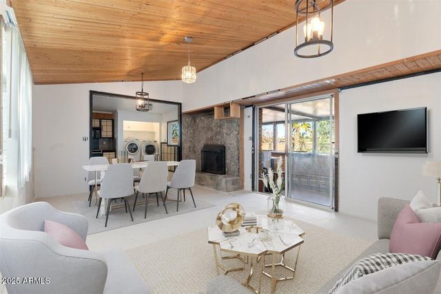 4215 N 105TH Avenue, Phoenix, AZ 85037