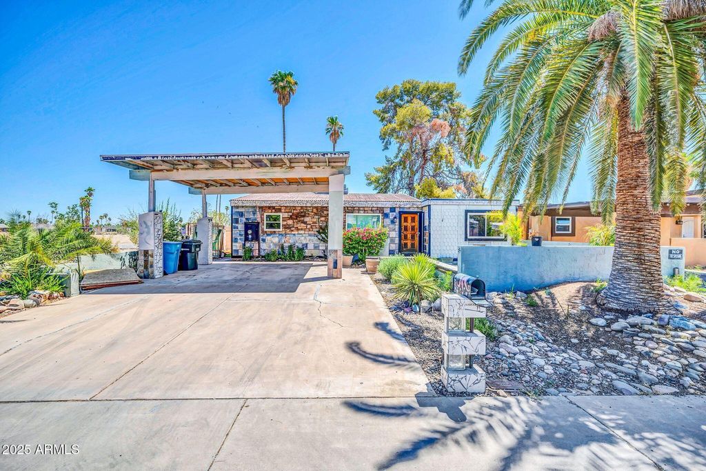 4215 N 105TH Avenue, Phoenix, AZ 85037