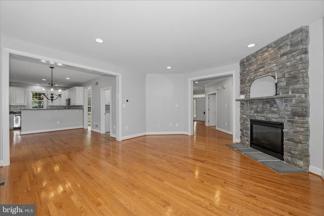 42631 EXPLORER DR, Brambleton, VA 20148