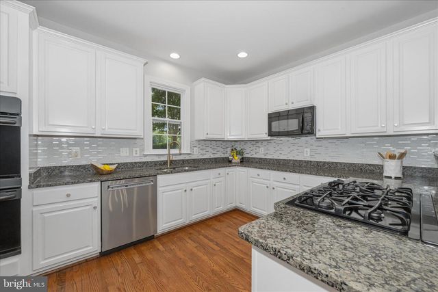 42631 EXPLORER DR, Brambleton, VA 20148