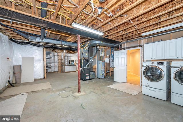 42631 EXPLORER DR, Brambleton, VA 20148