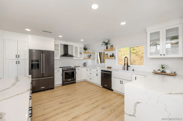 10720 Old Saybrook Dr, San Diego, CA 92129