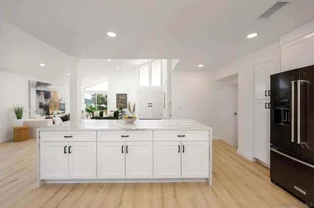 10720 Old Saybrook Dr, San Diego, CA 92129