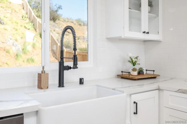 10720 Old Saybrook Dr, San Diego, CA 92129