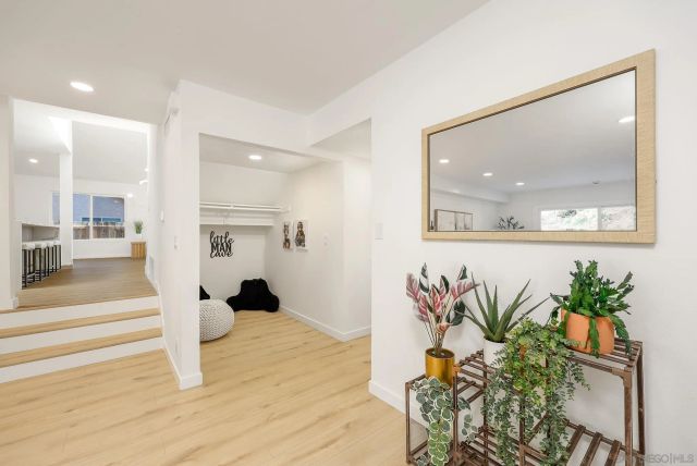 10720 Old Saybrook Dr, San Diego, CA 92129