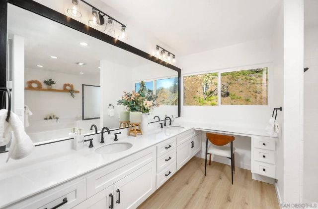 10720 Old Saybrook Dr, San Diego, CA 92129