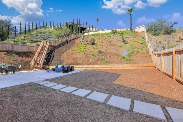 10720 Old Saybrook Dr, San Diego, CA 92129