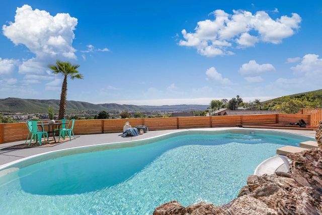 10720 Old Saybrook Dr, San Diego, CA 92129