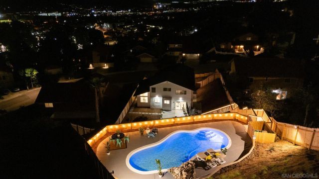 10720 Old Saybrook Dr, San Diego, CA 92129