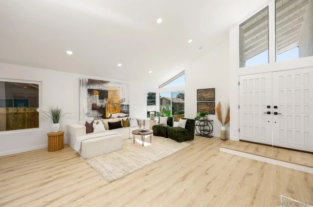 10720 Old Saybrook Dr, San Diego, CA 92129