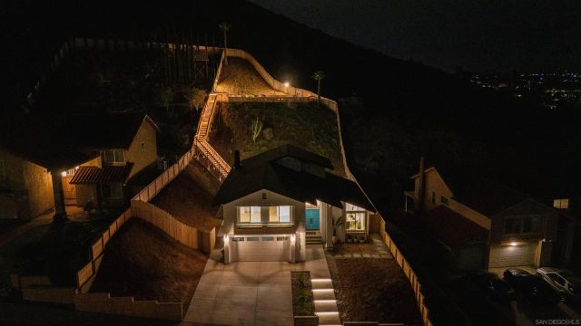 10720 Old Saybrook Dr, San Diego, CA 92129