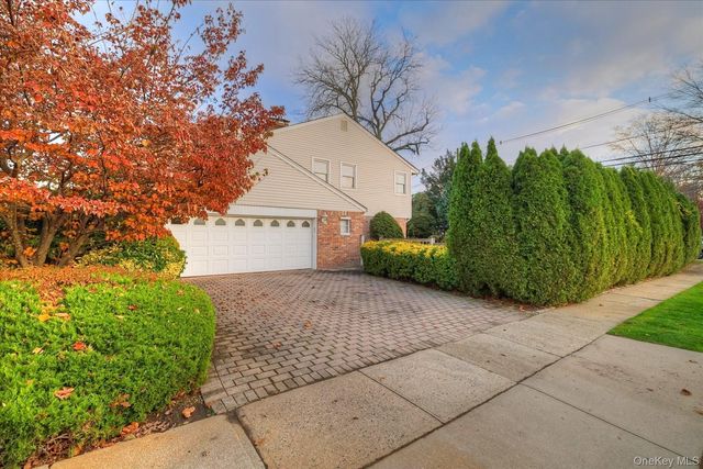 58 Allen Road, Rockville Centre, NY 11570