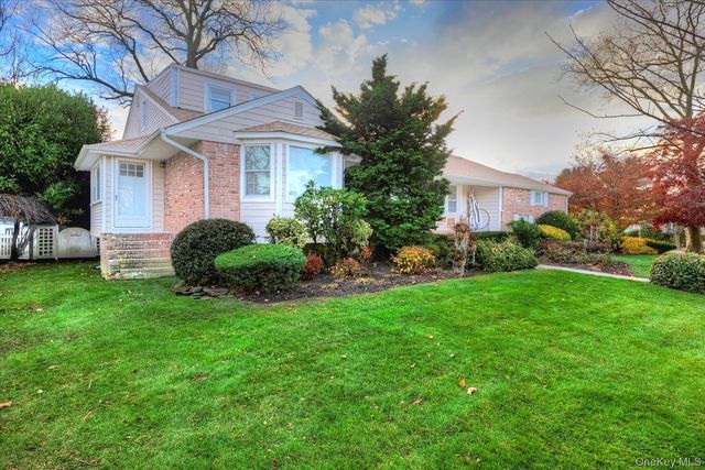 58 Allen Road, Rockville Centre, NY 11570