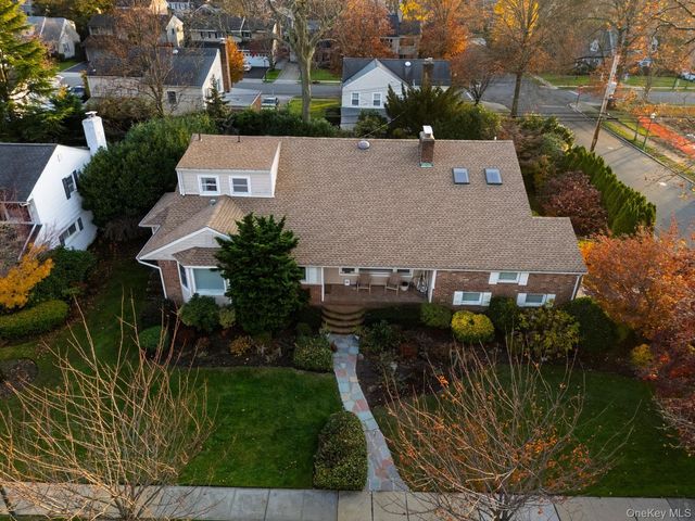 58 Allen Road, Rockville Centre, NY 11570