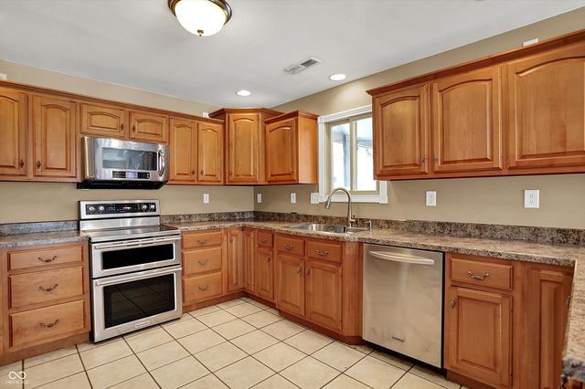 5832 E Mahalasville Road, Morgantown, IN 46160