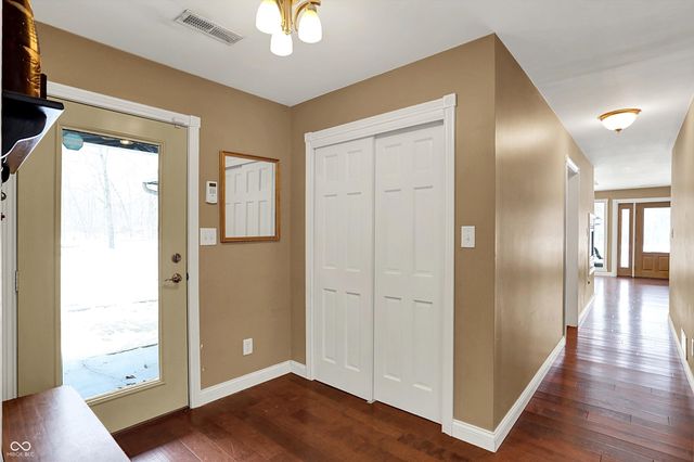 5832 E Mahalasville Road, Morgantown, IN 46160