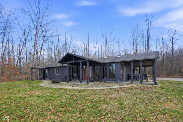 5832 E Mahalasville Road, Morgantown, IN 46160