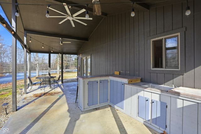 5832 E Mahalasville Road, Morgantown, IN 46160