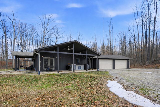 5832 E Mahalasville Road, Morgantown, IN 46160