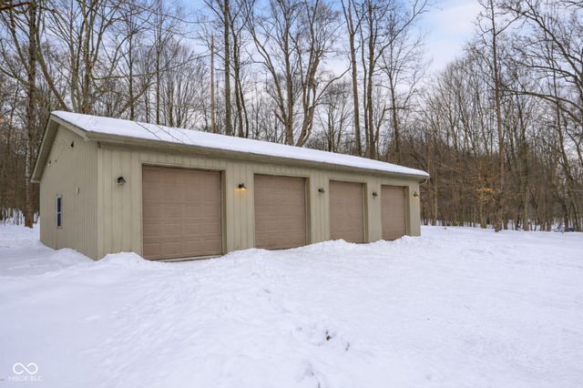5832 E Mahalasville Road, Morgantown, IN 46160