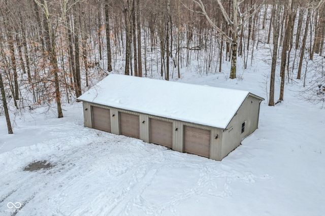 5832 E Mahalasville Road, Morgantown, IN 46160