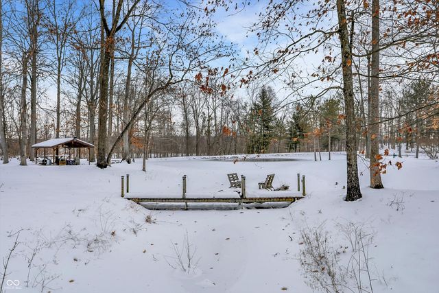 5832 E Mahalasville Road, Morgantown, IN 46160